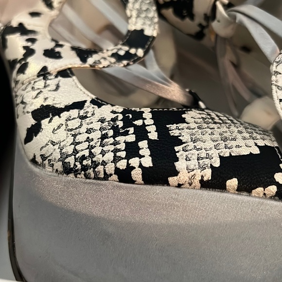 Kayleen Black & White snake print Victoria Heels w/ Silver Platform Y2K size 8.5 - Picture 13 of 15